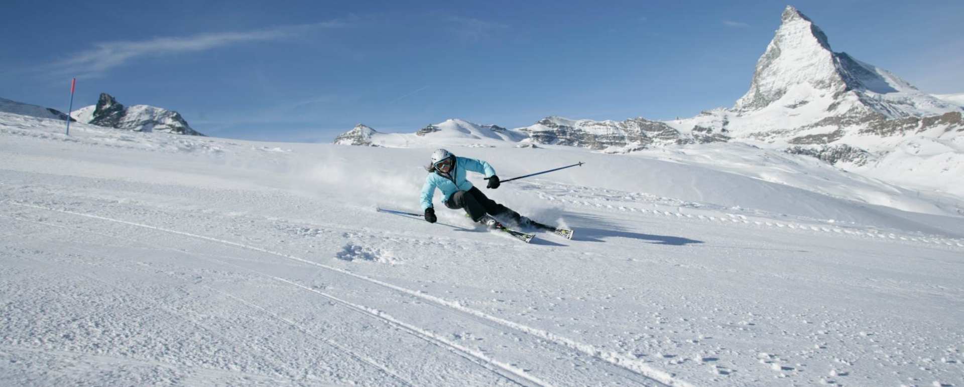 Skiing from Gornergrat - La Vue