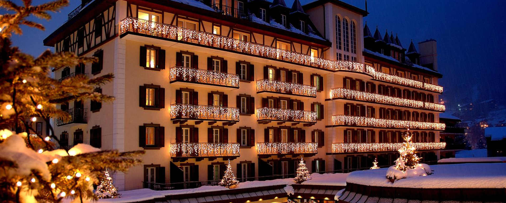 Exterior at night - Mont Cervin Palace