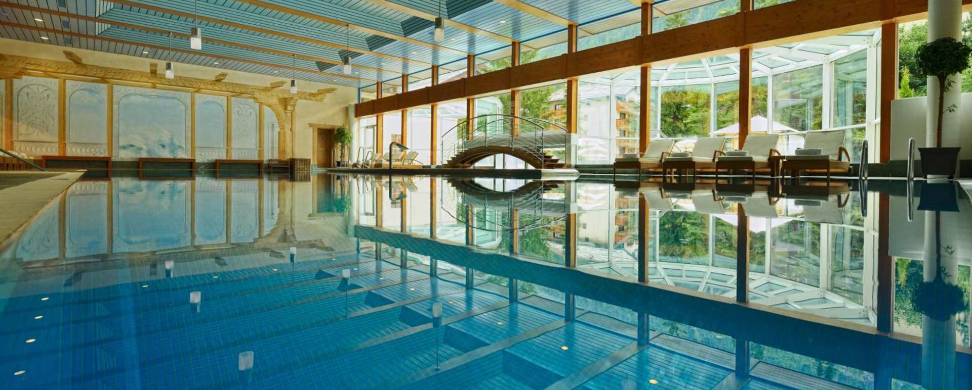 Indoor pool - Mont Cervin Palace