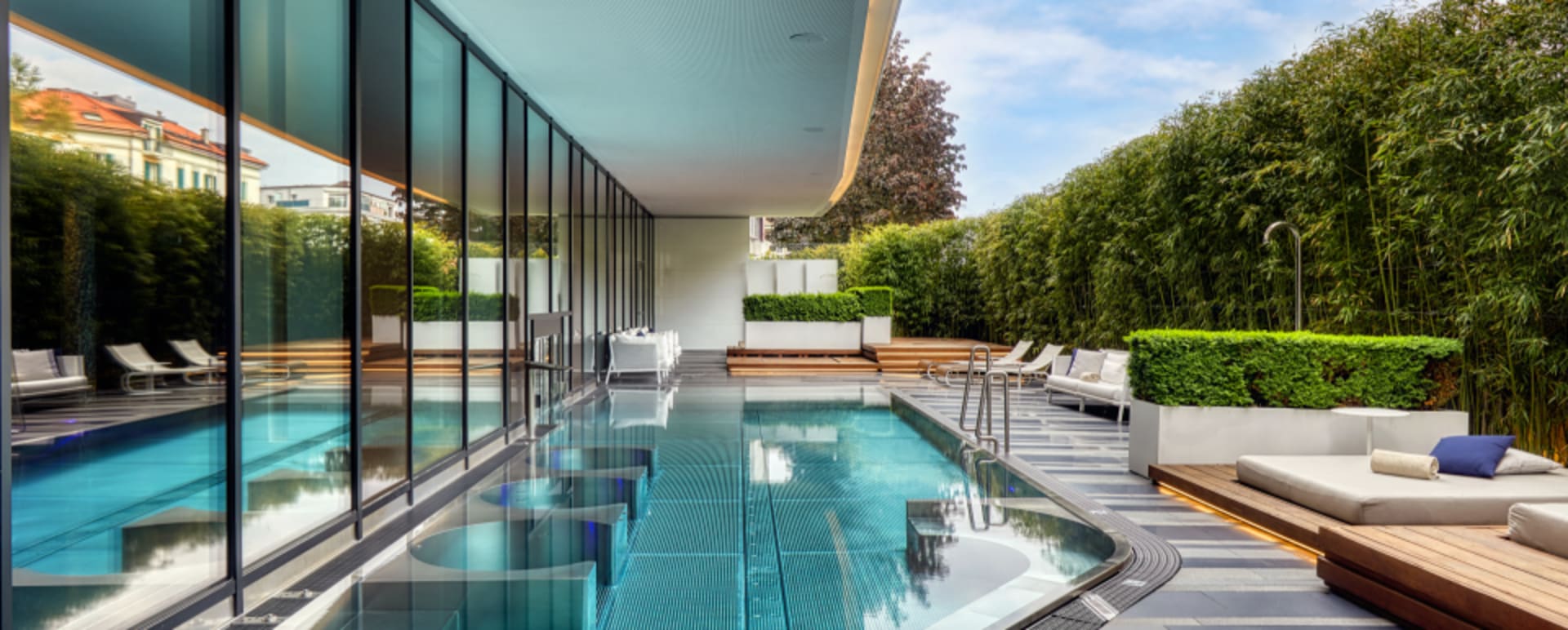 Spa outside pool 