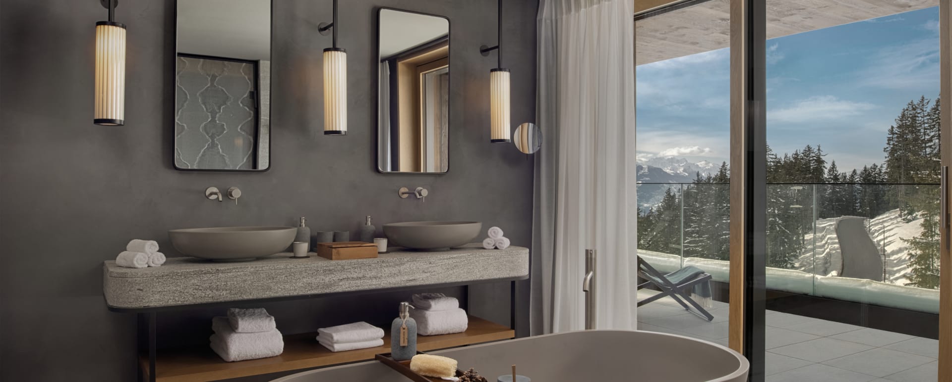 Suite Bathroom 