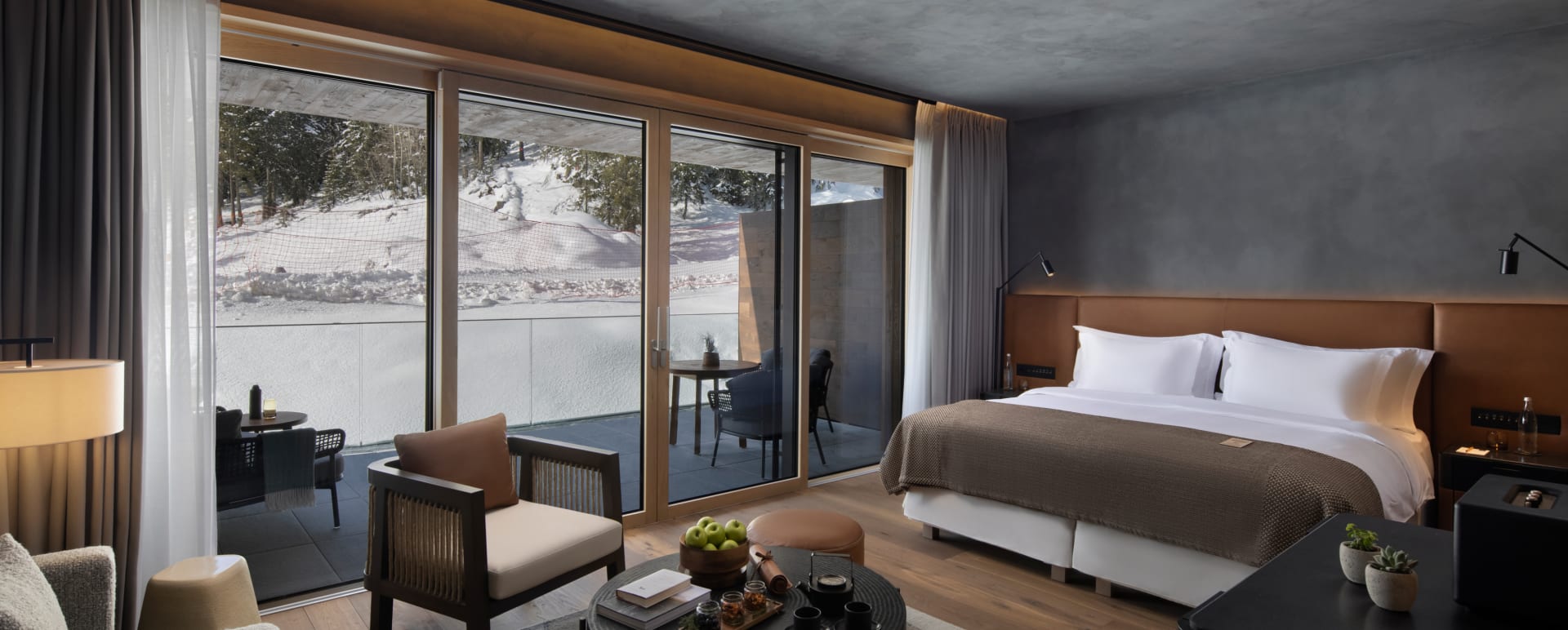 King size bed 