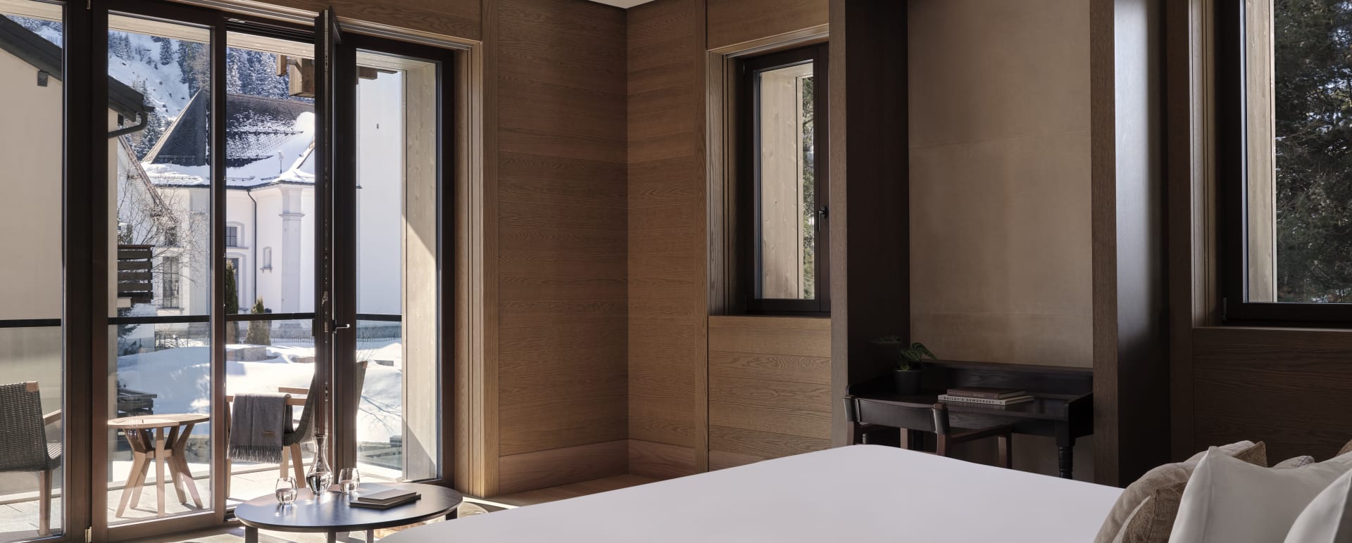 Grand deluxe suite bedroom 