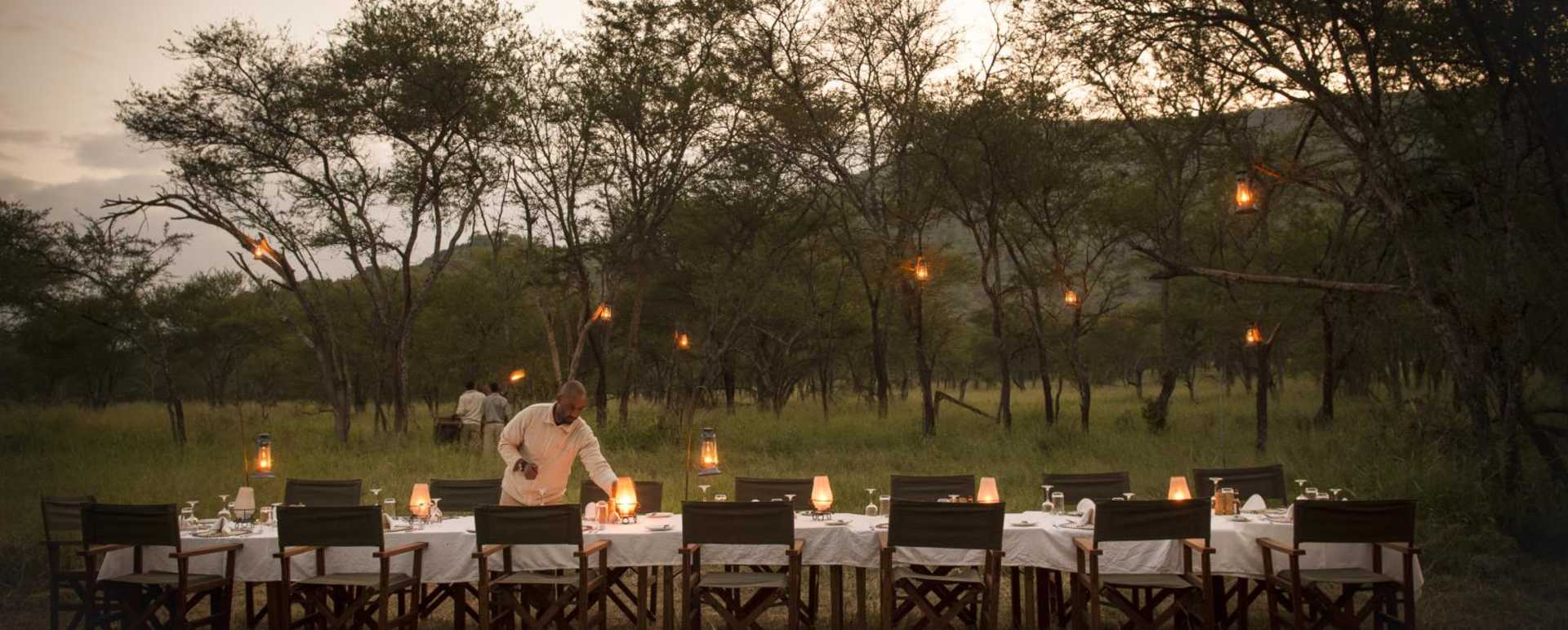 Dinner layout - Dunia Camp