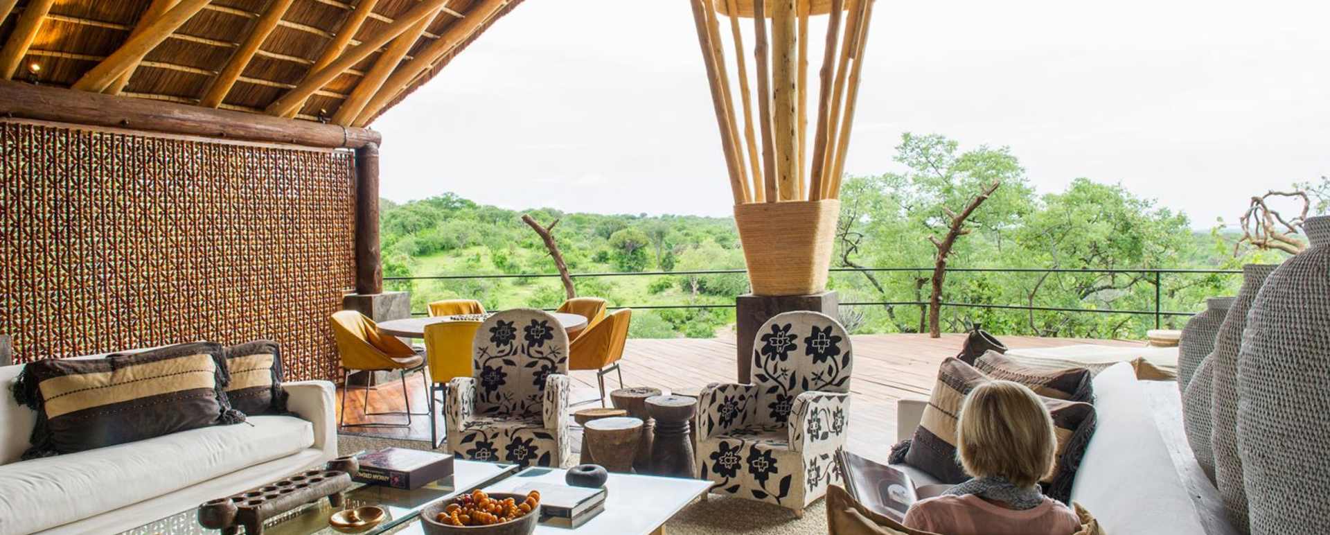 Lounge and view - Mwiba River Lodge
