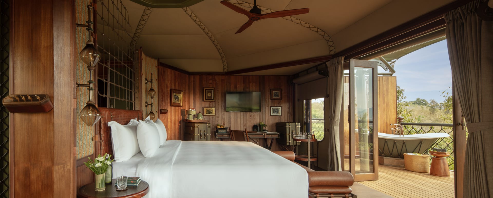 Mekong Tent Room 