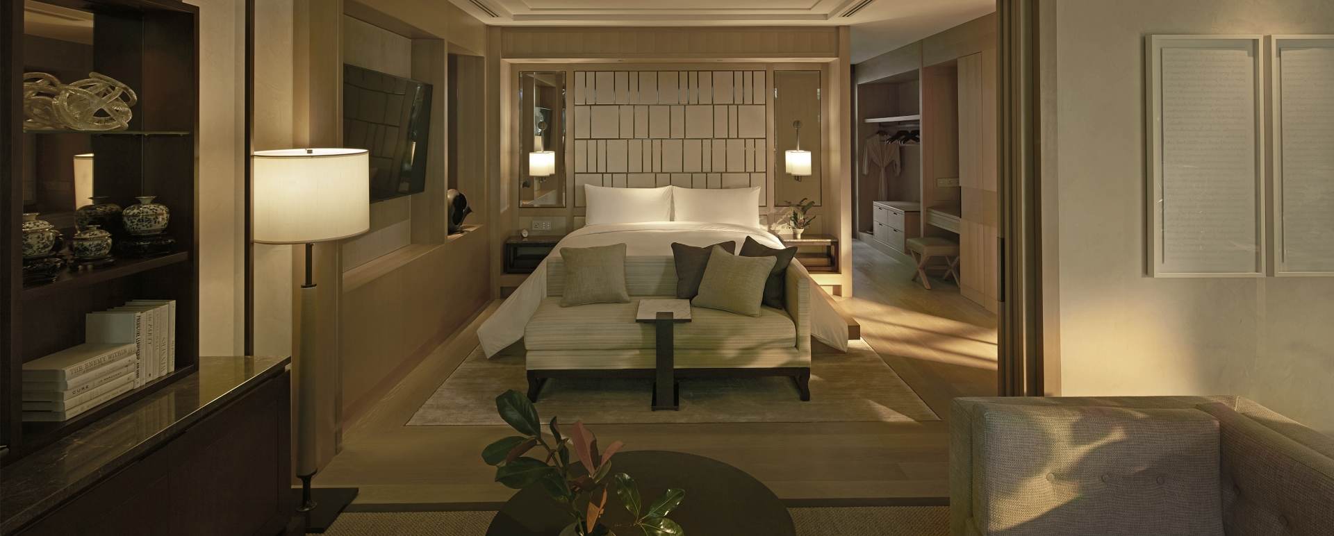 Capella Bangok - Villa Bedroom 
