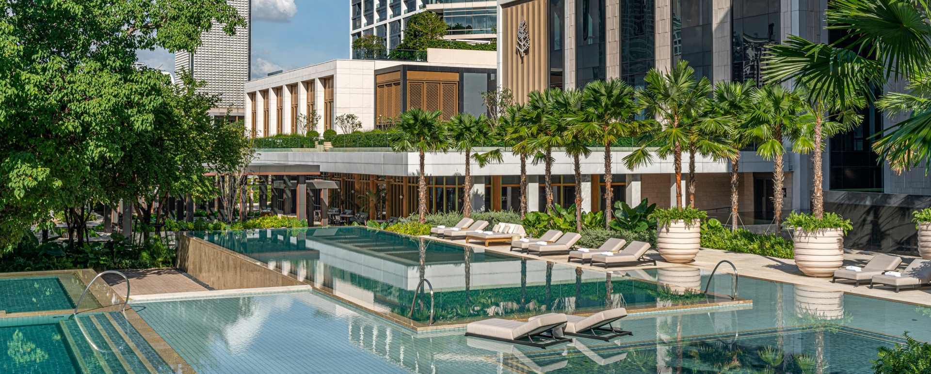 Swimming Pool - Four Seasons Hotel Bangkok 
