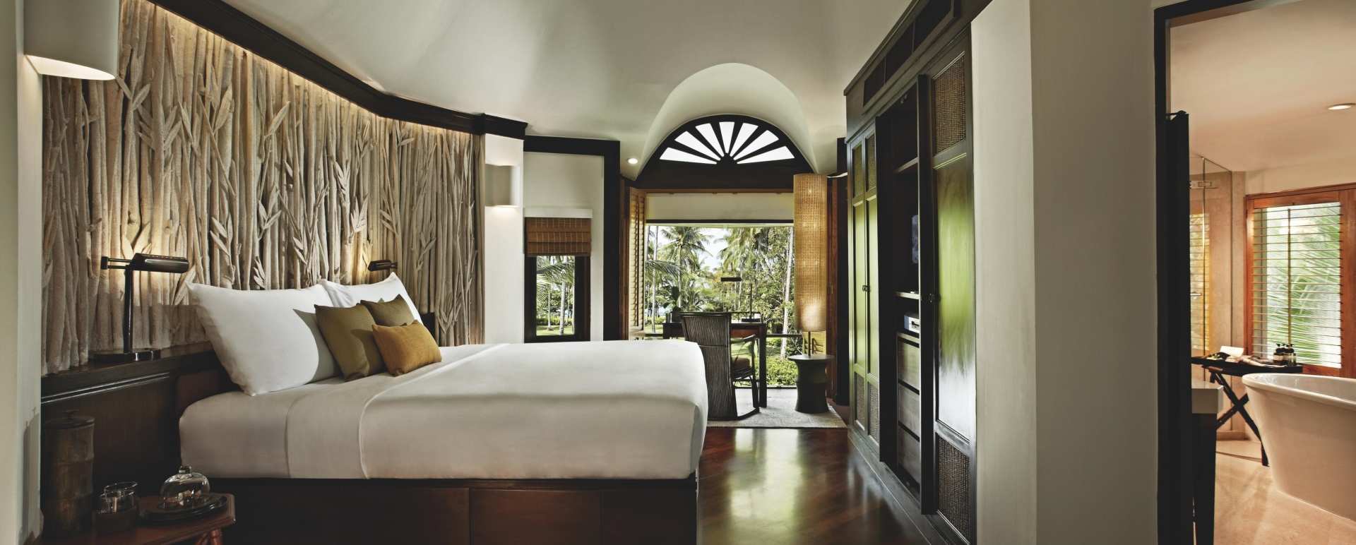 Deluxe Pavilion Bedroom - Rayavadee
