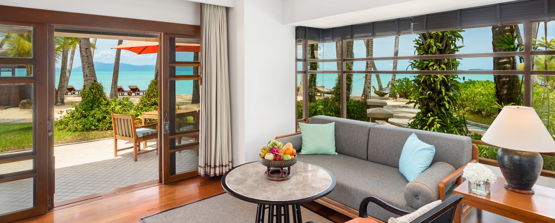 Deluxe Beachfront Villa 
