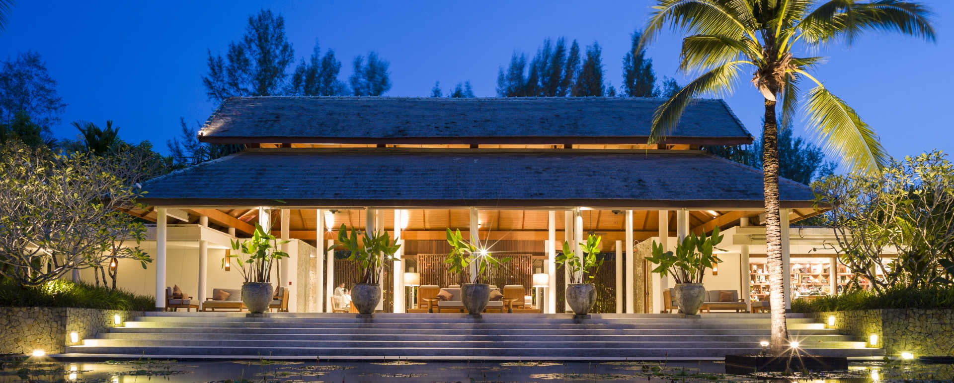 The Sarojin - Lobby