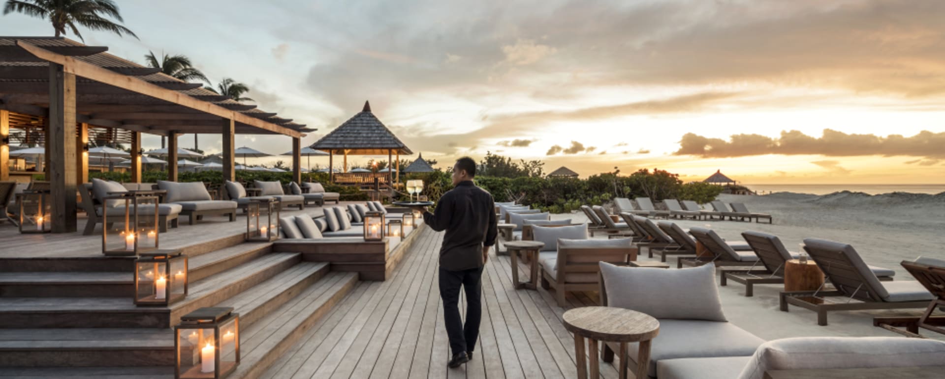 Beach Club Service 
