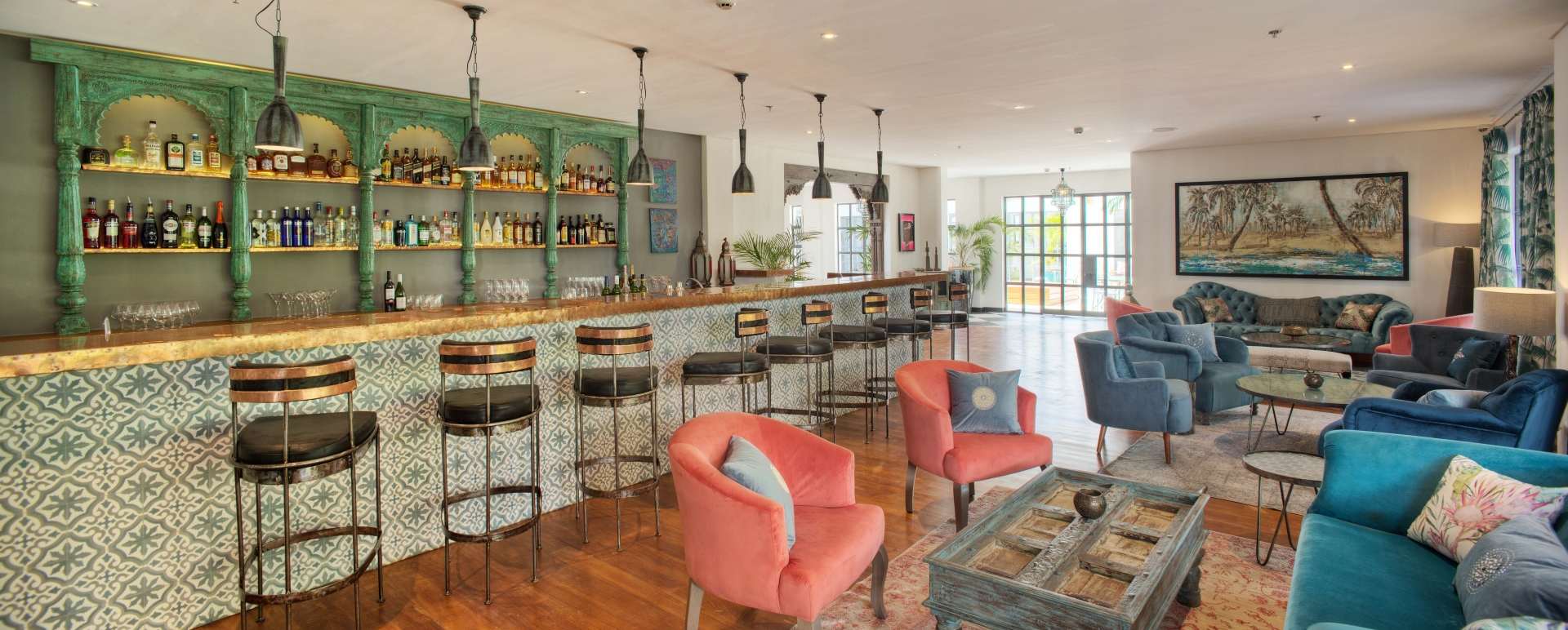 Latitude 0 Bar 