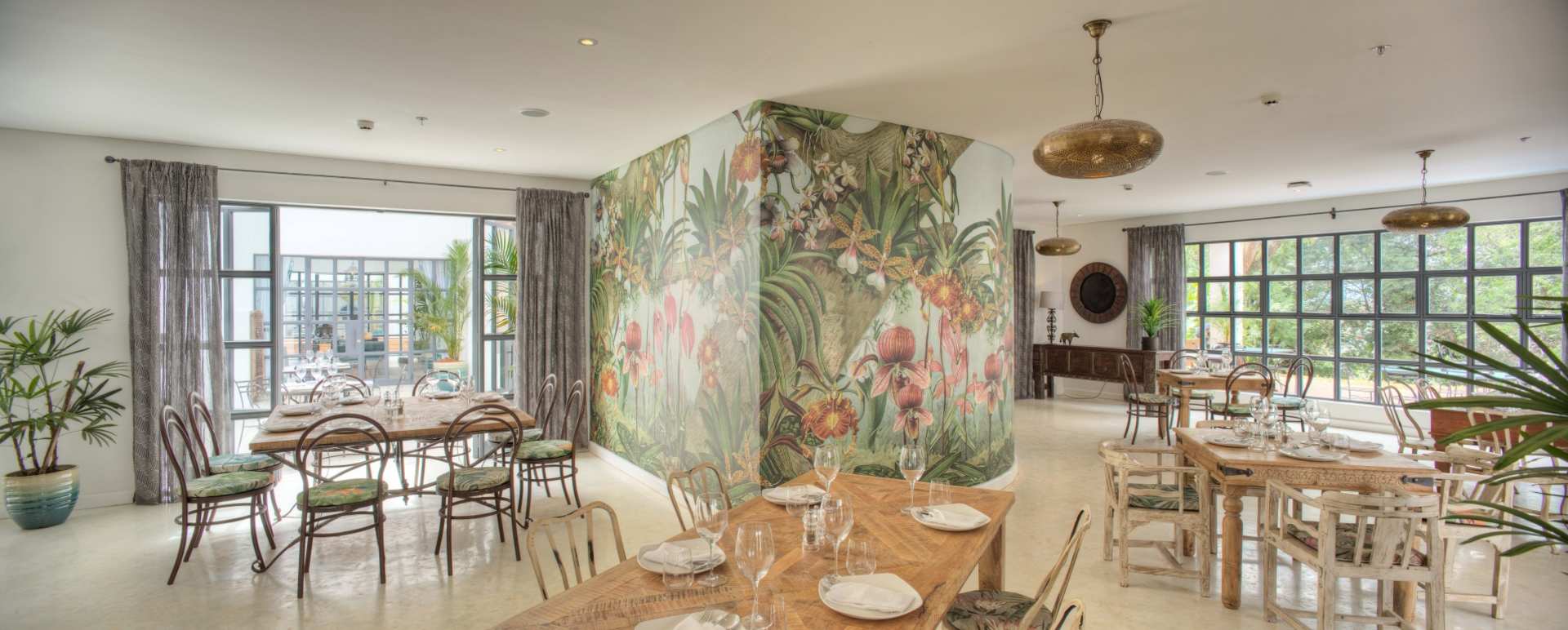 Latitude 0 dining room 
