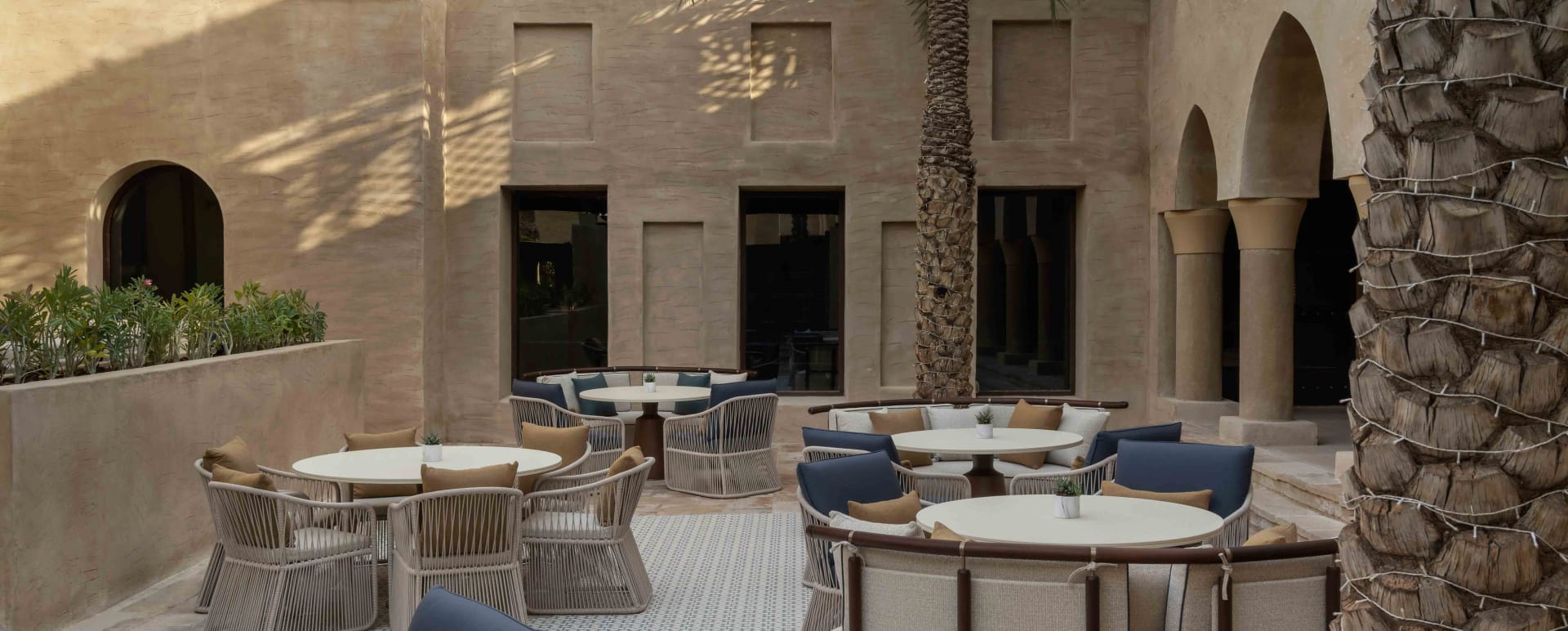 Lobby Lounge outdoor 