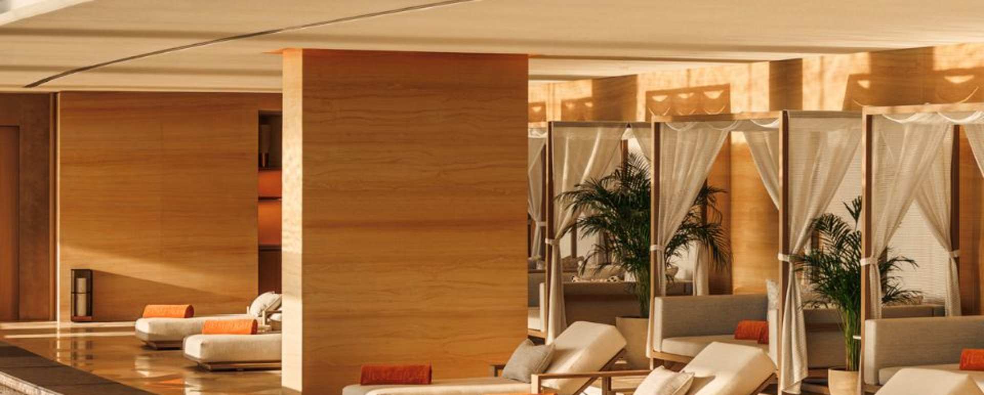 Spa indoor pool and beds 