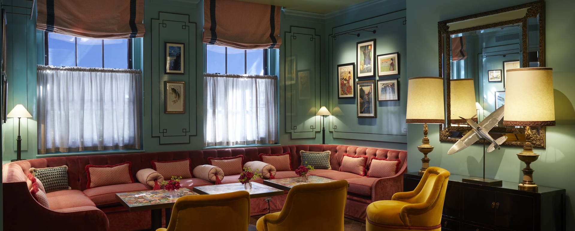 Bar seating area 