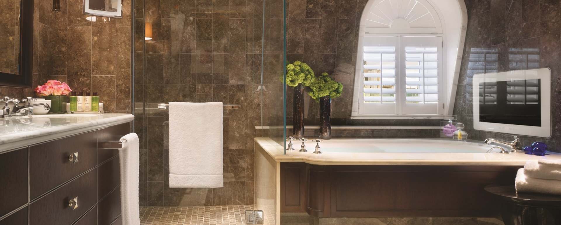 Corinthia - Musician Penthouse Bathroom 