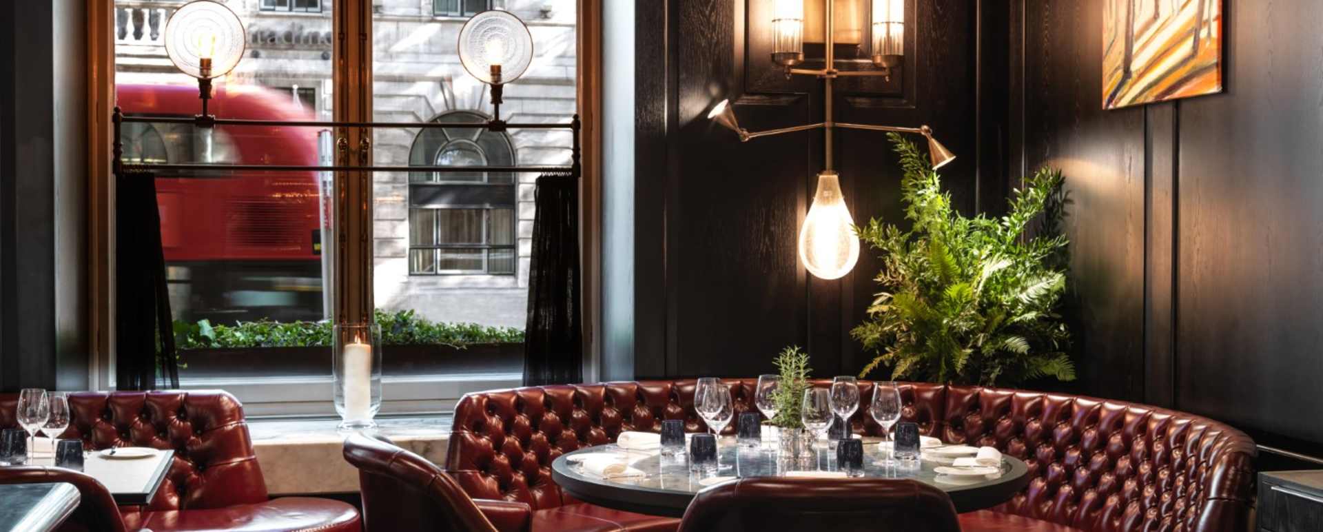 Corinthia - Kerridges Seating area 