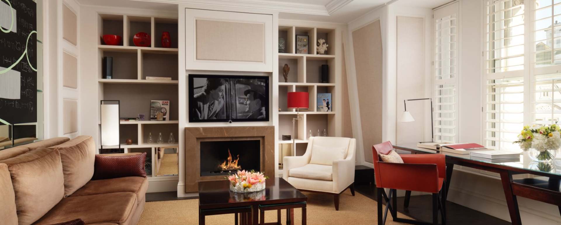 Corinthia - Explorer Living room 