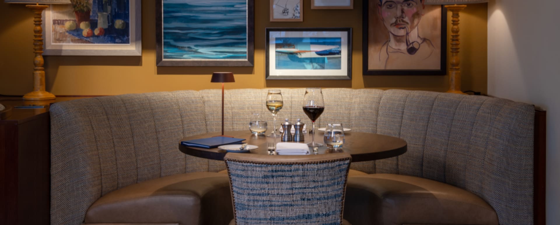 Restaurant Booth 