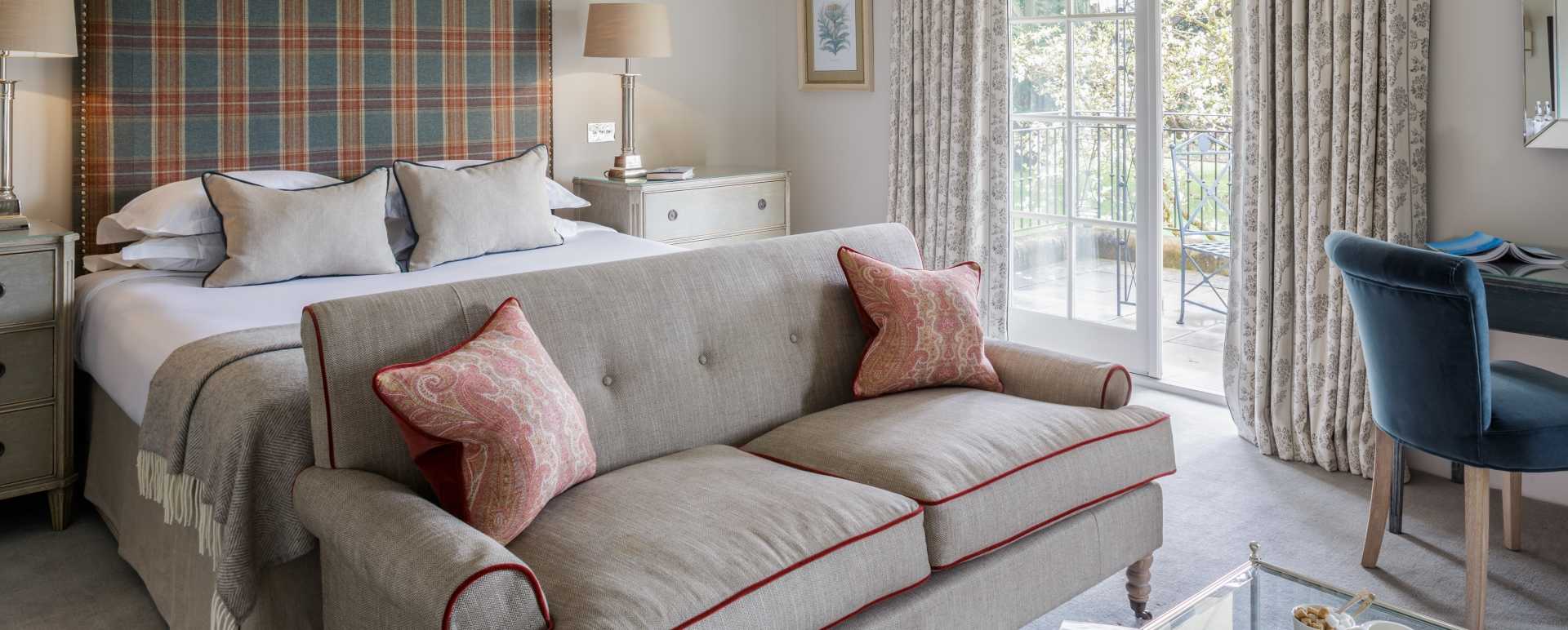 Premier Deluxe bedroom - The Bath Priory
