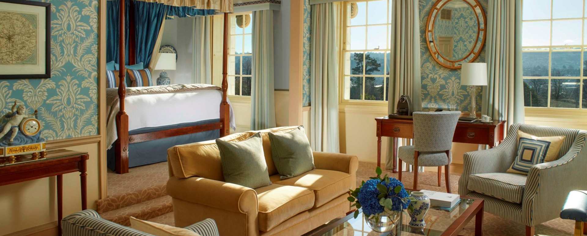 Deluxe Suite 