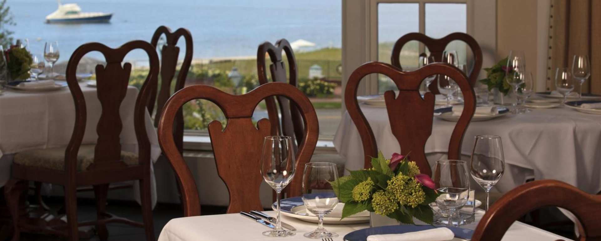 Relaxed dining - Chatham Bars Inn