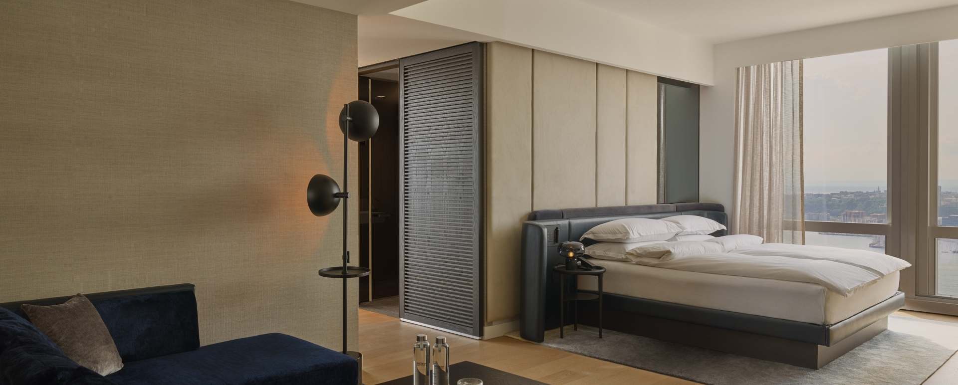 Deluxe River Junior Suite 