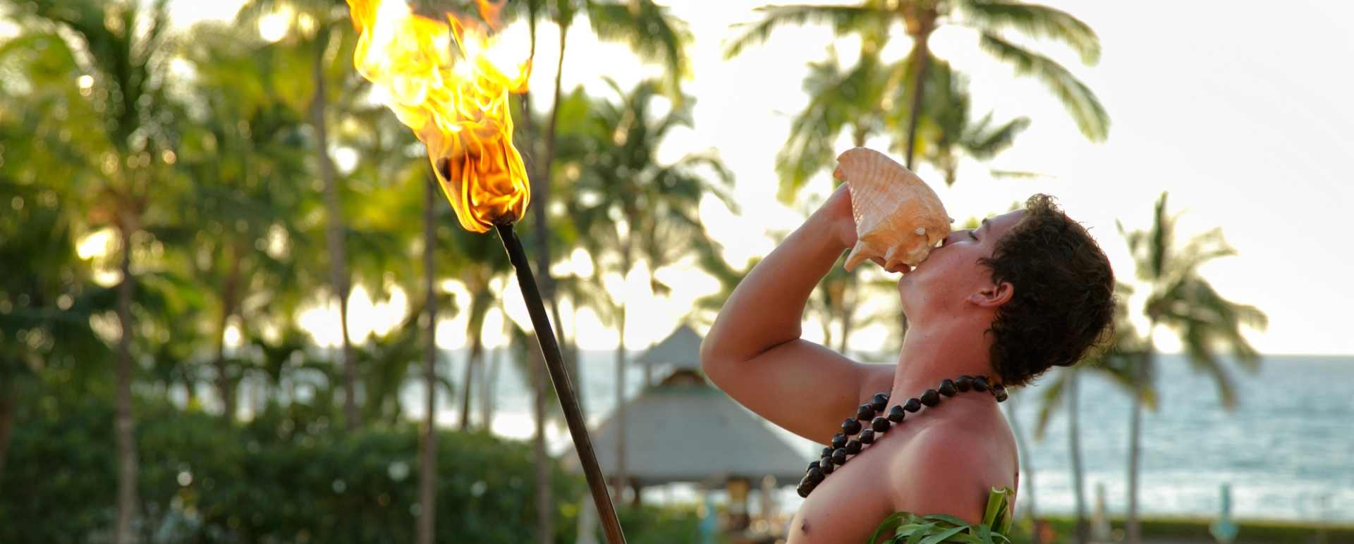 Local customs - Fairmont Orchid