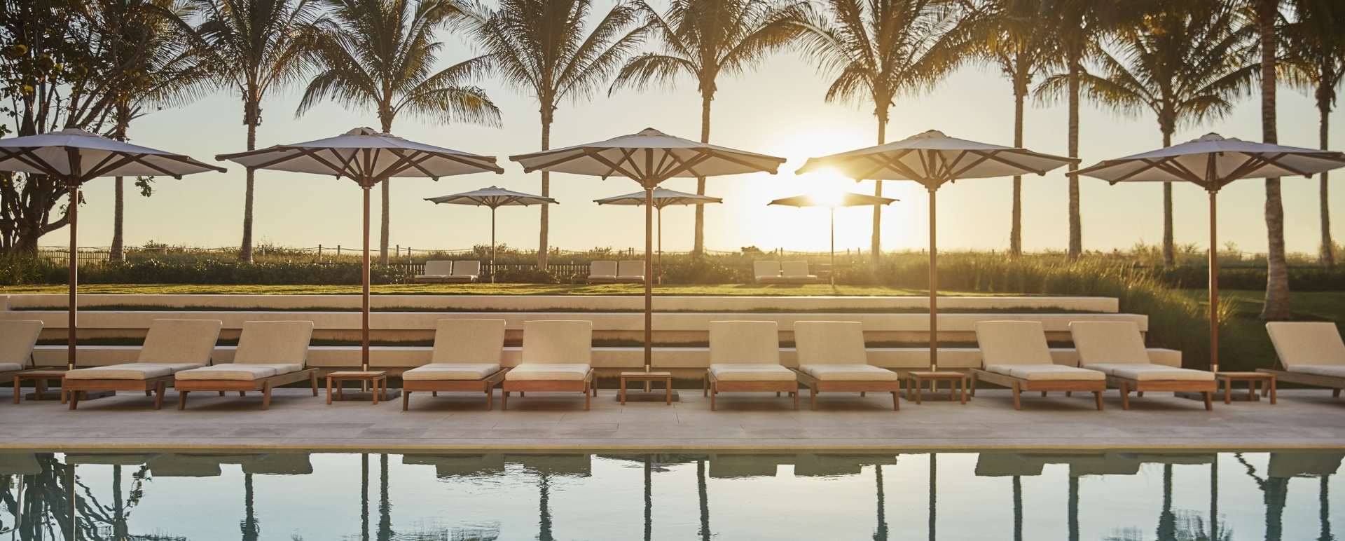 Swimming Pool - Four Seasons at the Surf Club