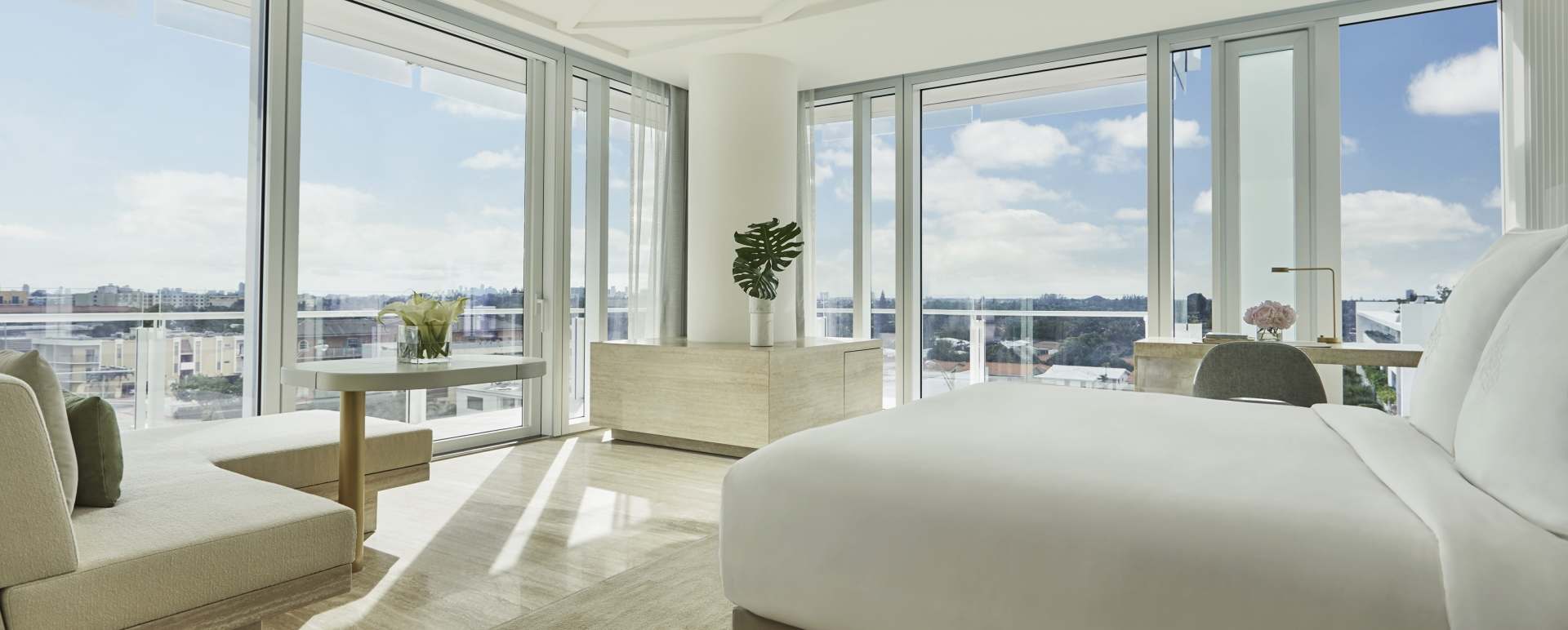 Suite - Four Seasons at the Surf Club