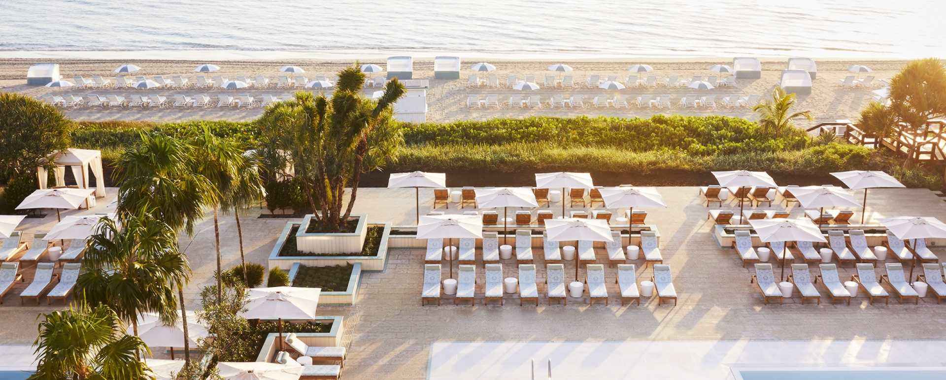 Four Seasons Resort Palm Beach Pool 