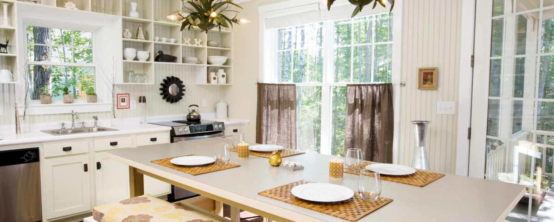 Cottage Kitchen - Hidden Pond
