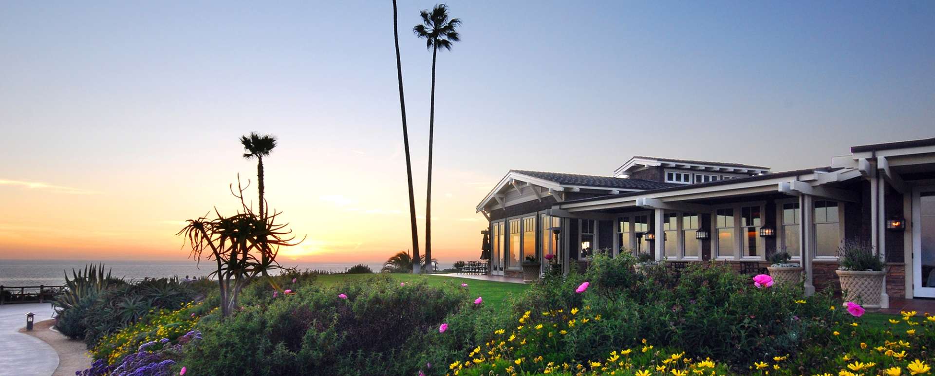 Studio Restaurant Exterior 