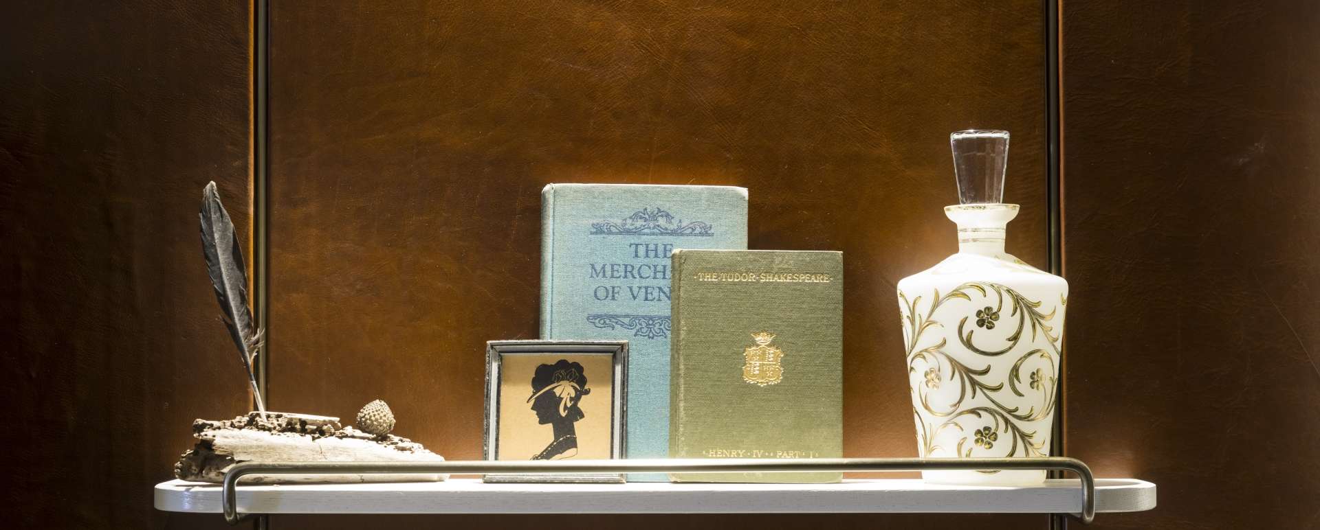 Guestroom Detail - Perry Lane Hotel