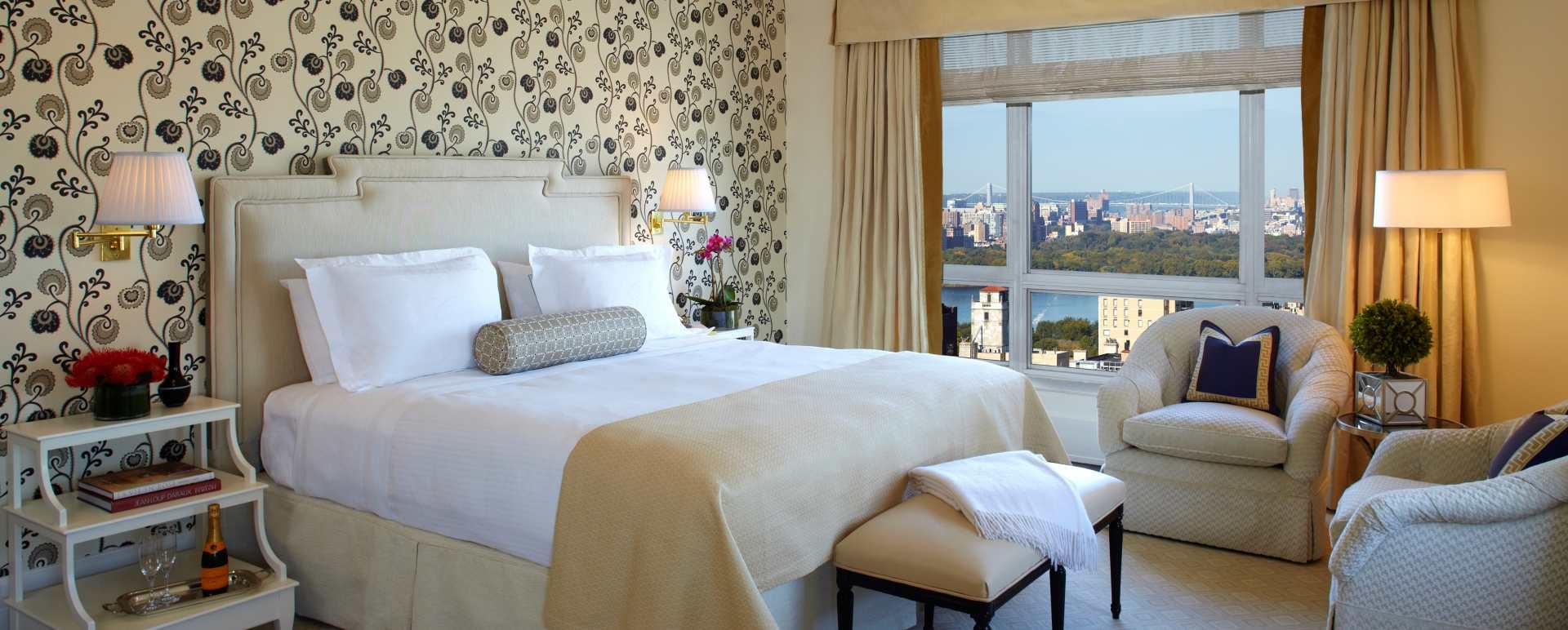 Tower Premium Room - The Carlyle, A Rosewood Hotel