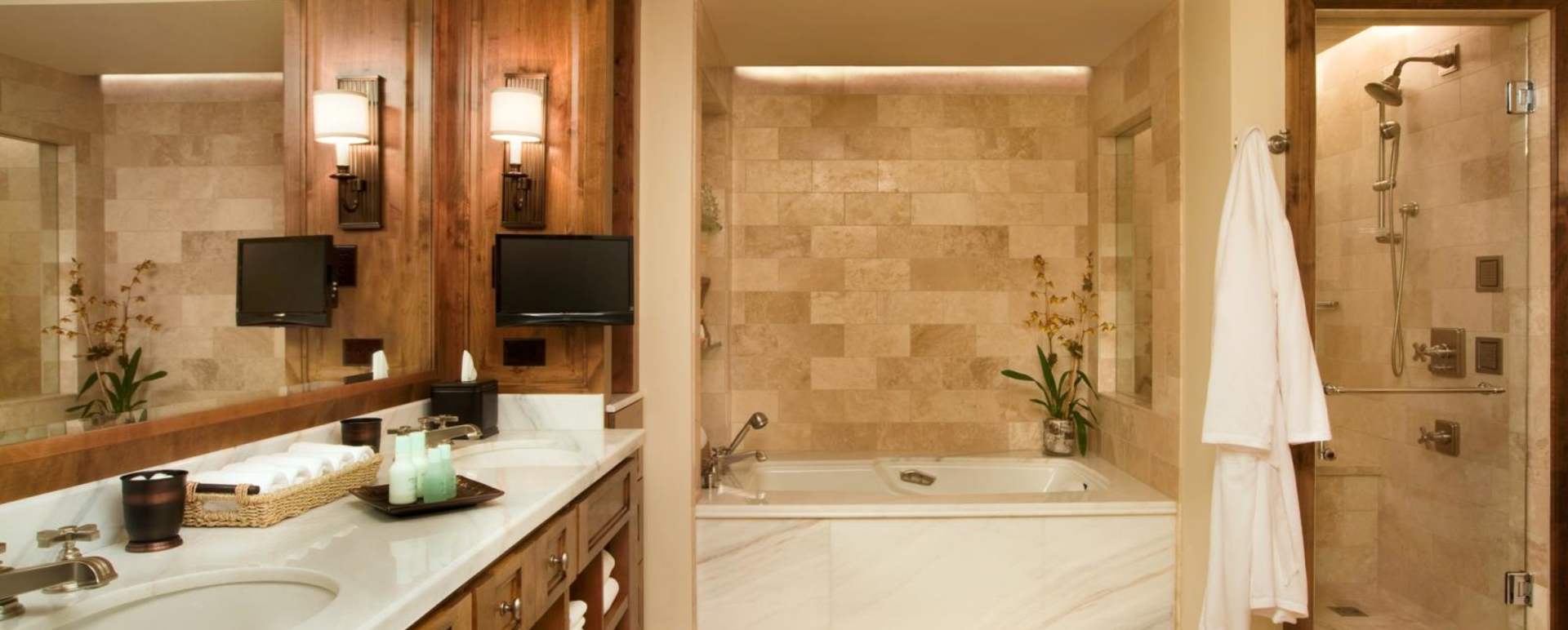 Residence bathroom - The Little Nell 