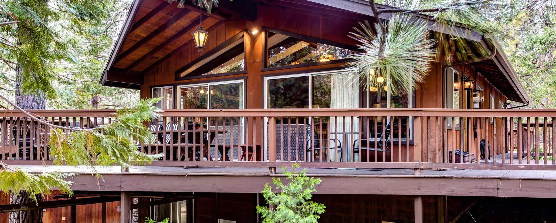 Cabins - The Redwoods in Yosemite 