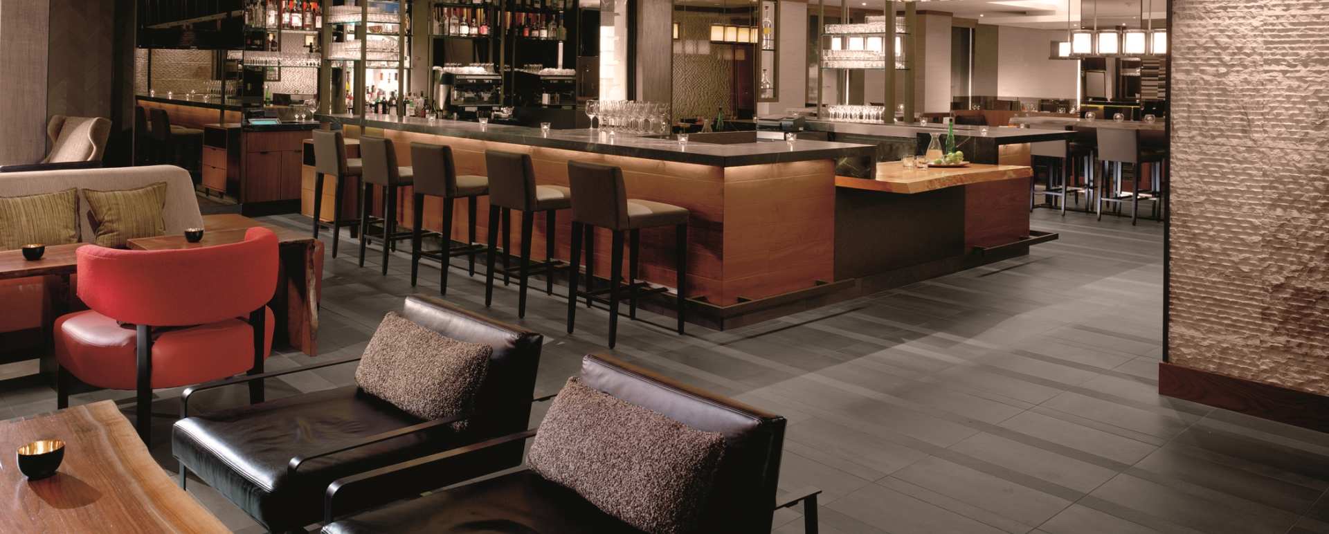 Bar and Lounge 
