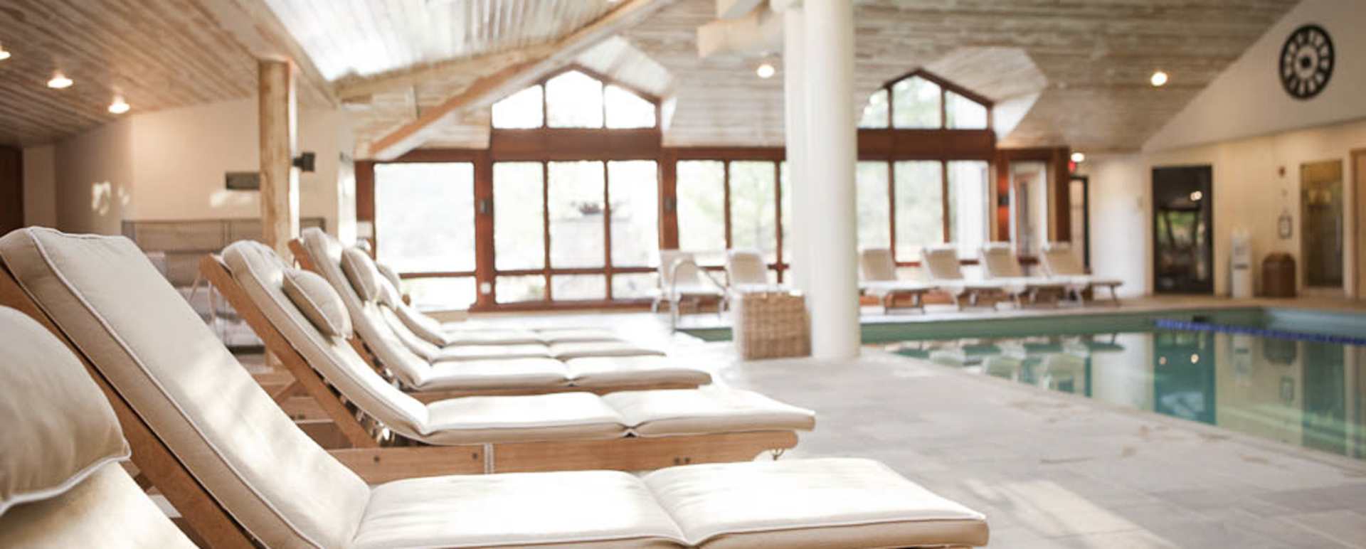 Spa pool  - Topnotch Resort & Spa