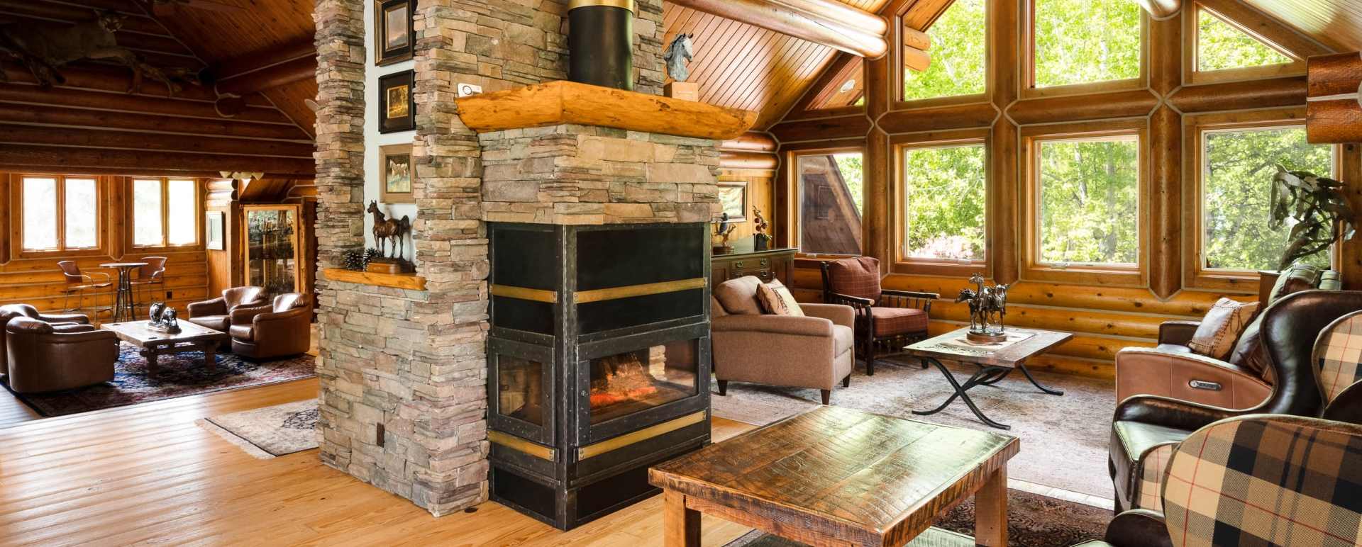 Indoor Lounge - Triple Creek Ranch 
