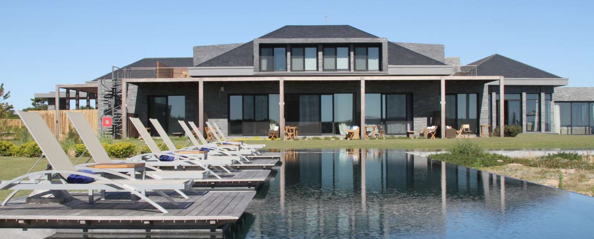 Pool - Bahia Vik