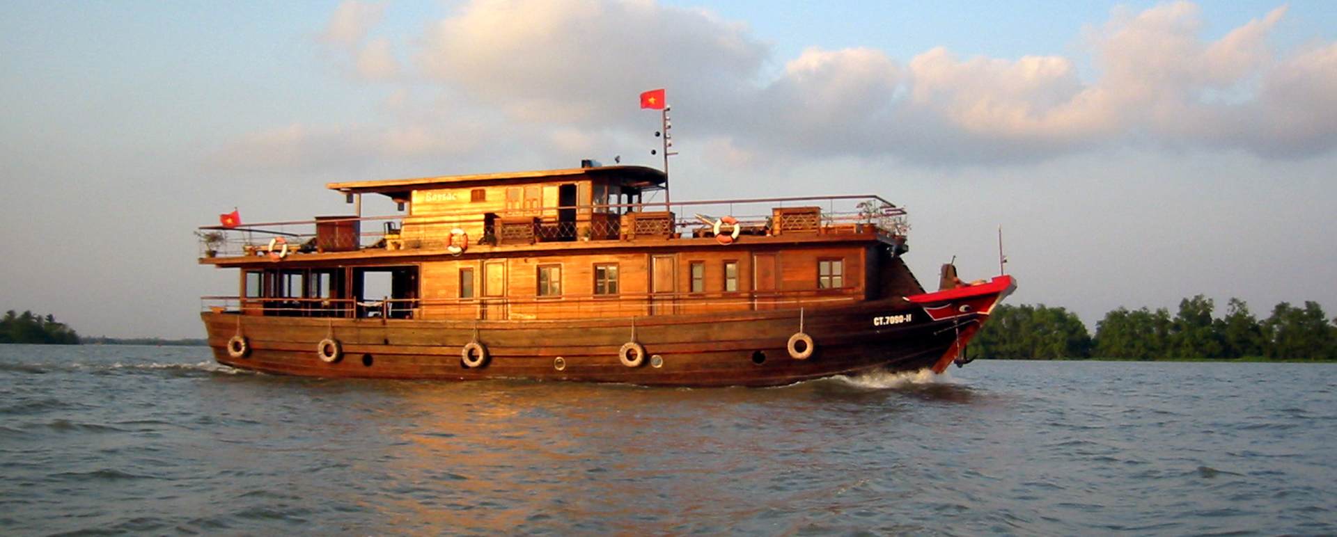 Out to sea - Bassac Boat 