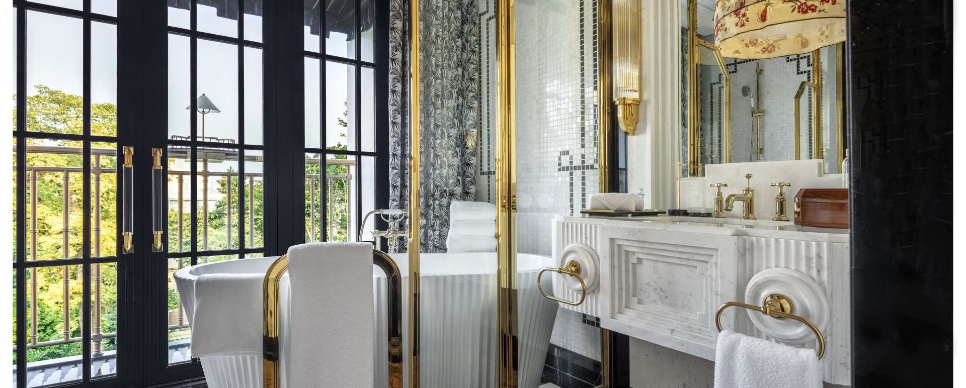 Junior Suite Bathroom 