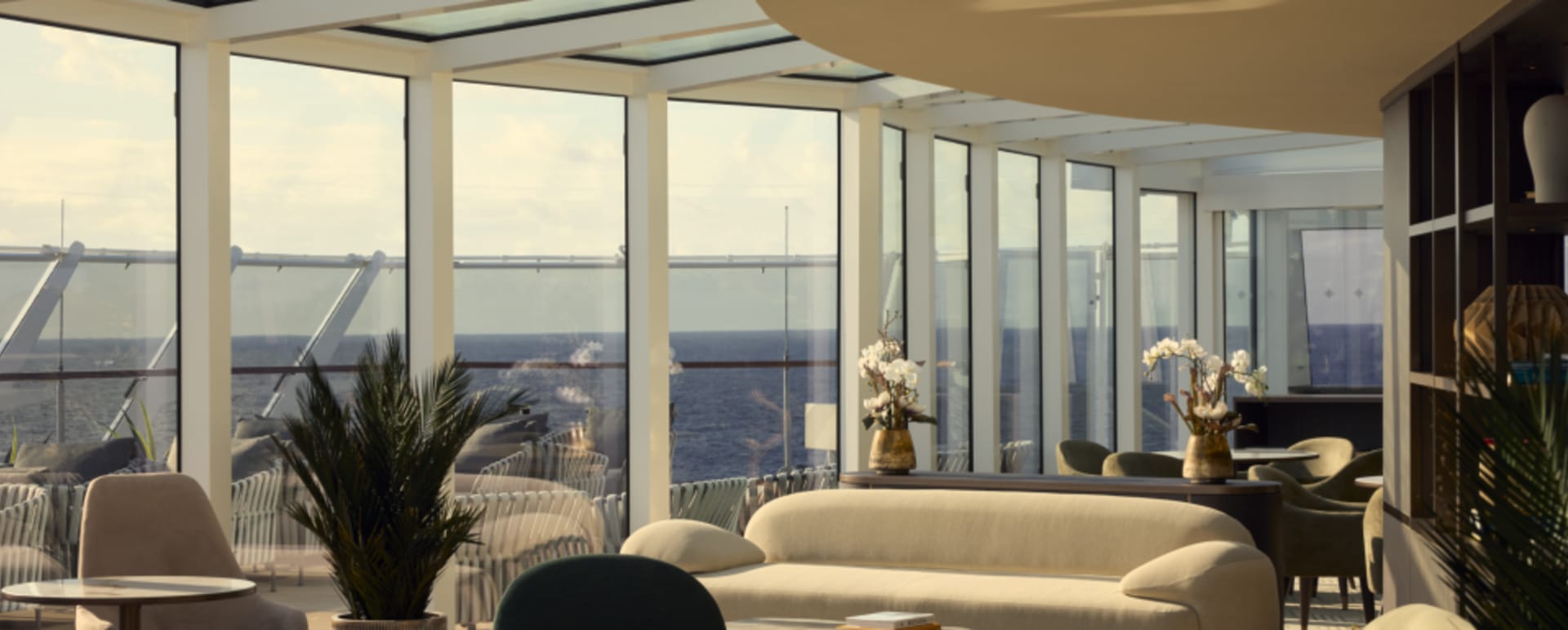 Explora Lounge 