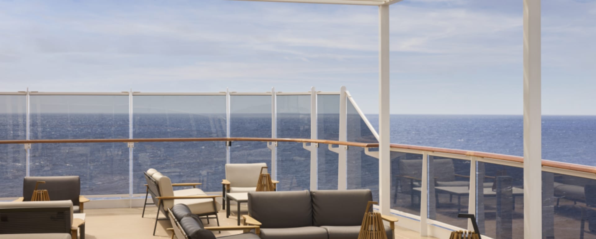 Sky Lounge 