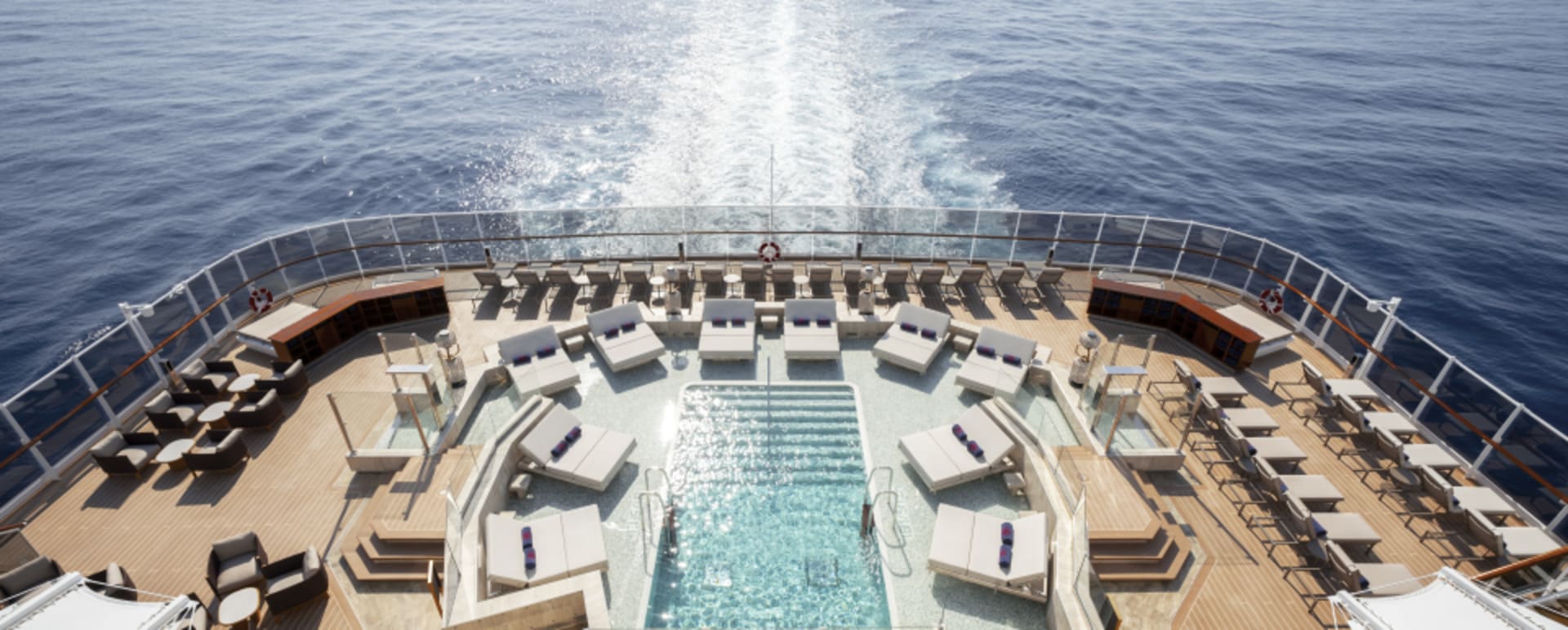Atol Pool Deck 
