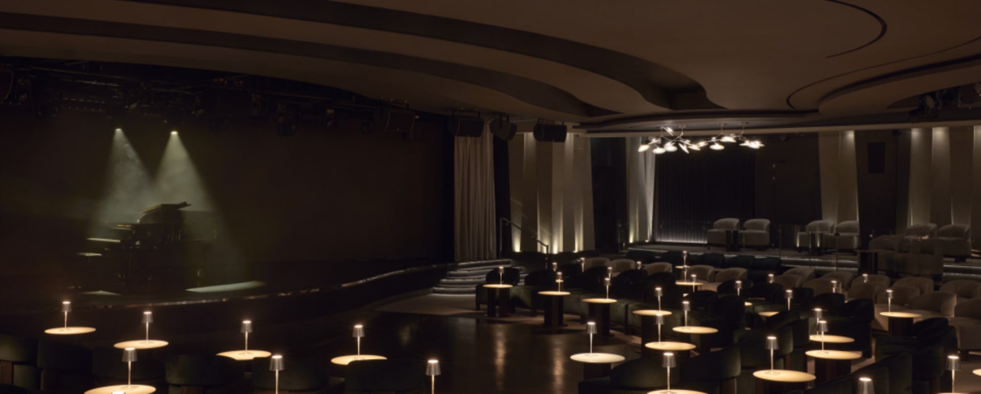 Journeys Lounge 