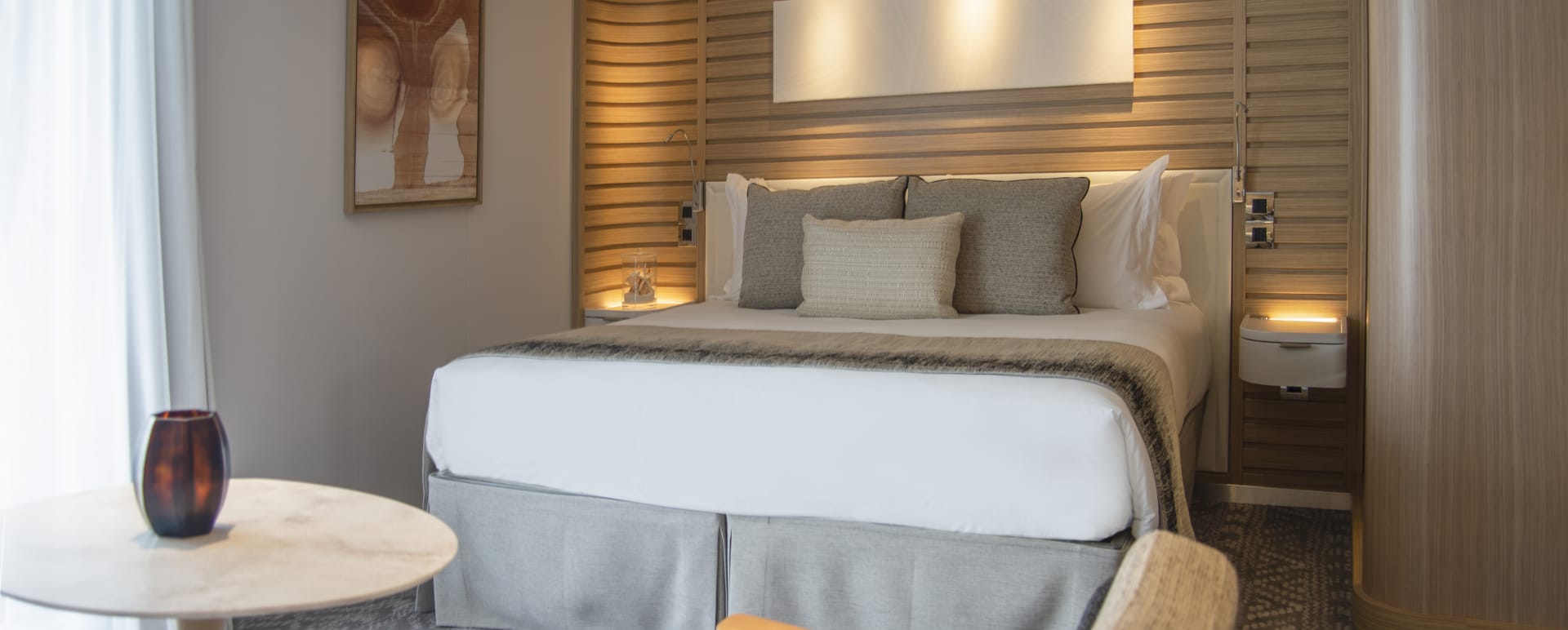 Deluxe Suite 